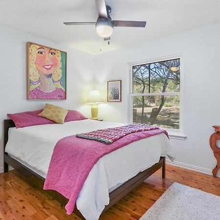 Red Donkey Cottage Wimberley Exterior foto