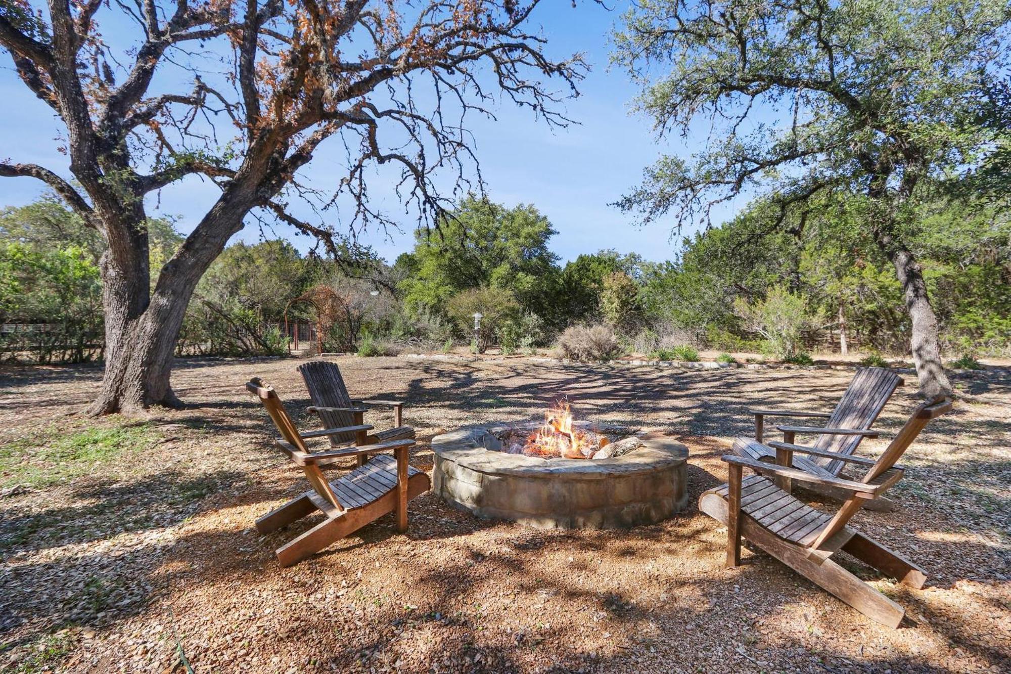 Red Donkey Cottage Wimberley Exterior foto